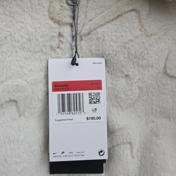 Nike Women's Sportswear Essentials Printed Plush Faux Fur Jacket Size Large - Picture 5 of 6
